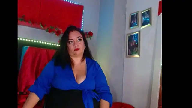 Snapshot of -helen chatting on 01.15.25 -helen online show from 01.15.25