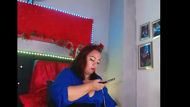 Snapshot of -helen chatting on 01.21.25 -helen online show from 01.21.25