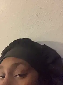 Foreignthababyy online show from 09.17.25