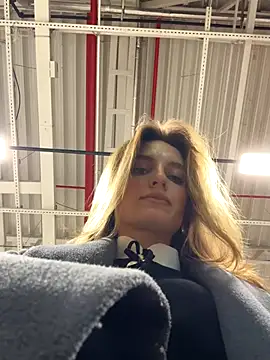 -AngelAri- online show from 10.18.25