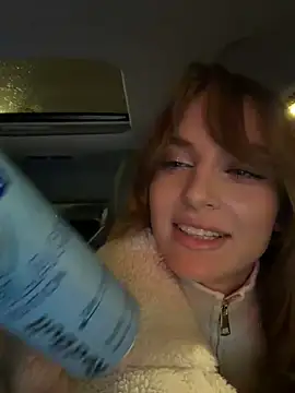 Snapshot of -AngelAri- chatting on 02.27.26 -AngelAri- online show from 02.27.26