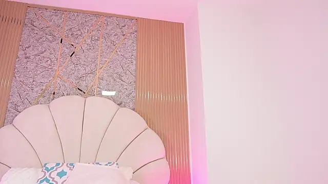 Snapshot of mssburbuja chatting on 11.01.25 mssburbuja online show from 11.01.25