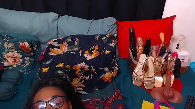 sexybootylicious online show from 10.12.25