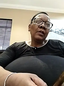 SEXYBOOBSNASS online show from 09.25.25