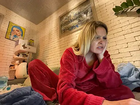 Snapshot of Angel_girllovemy chatting on 01.24.25 Angel girllovemy online show from 01.24.25