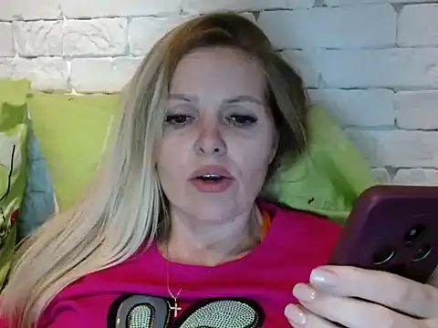 Snapshot of Angel_girllovemy chatting on 09.17.25 Angel girllovemy online show from 09.17.25