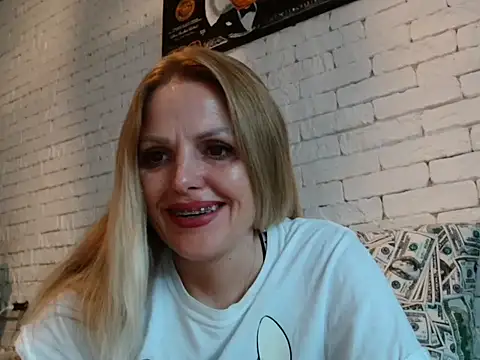 Snapshot of Angel_girllovemy chatting on 10.07.25 Angel girllovemy online show from 10.07.25