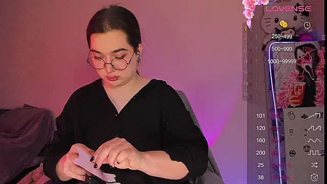 YsabellViveris online show from 12.05.24