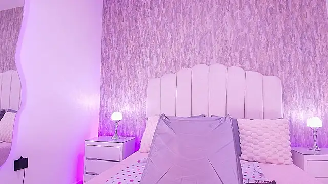 raven lilith  online show from 02.08.26