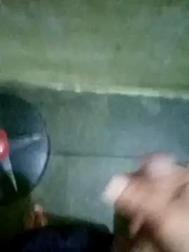 Snapshot of squirt_and_sex chatting on 12.28.24 squirt and sex online show from 12.28.24