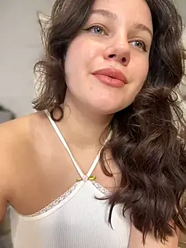 Snapshot of likaxxx chatting on 02.05.25 likaxxx online show from 02.05.25