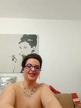 Snapshot of RebeccaNoble chatting on 02.24.25 RebeccaNoble online show from 02.24.25