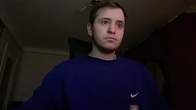 Snapshot of sweaticeboy chatting on 02.11.25 sweaticeboy online show from 02.11.25