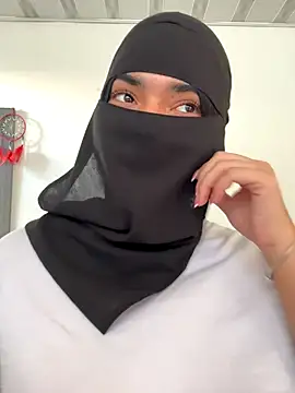 Snapshot of radiagazali chatting on 11.04.25 radiagazali online show from 11.04.25