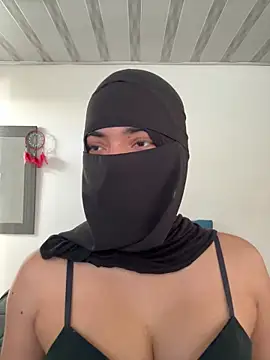 Snapshot of radiagazali chatting on 11.19.25 radiagazali online show from 11.19.25