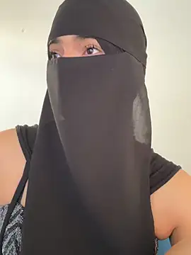 Snapshot of radiagazali chatting on 12.21.25 radiagazali online show from 12.21.25