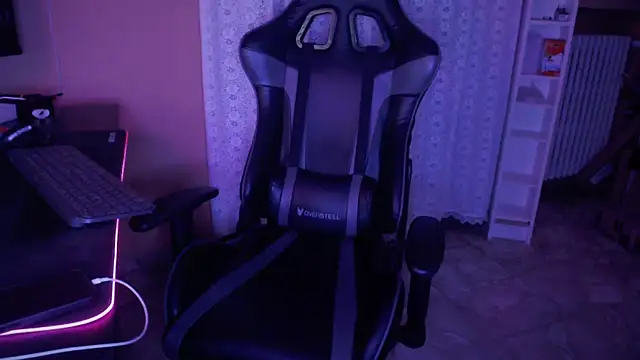 Snapshot of fernan_redsxxx chatting on 12.12.24 fernan redsxxx online show from 12.12.24