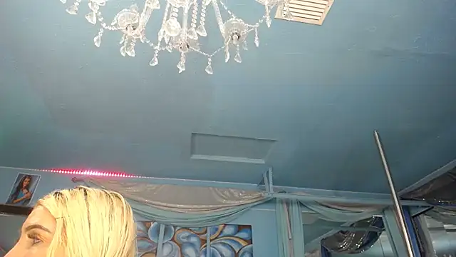 Snapshot of ADRIANNA_FOX chatting on 06.02.26 ADRIANNA FOX online show from 06.02.26