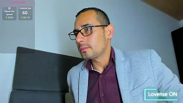 jhonyalzate2 online show from 12.18.25