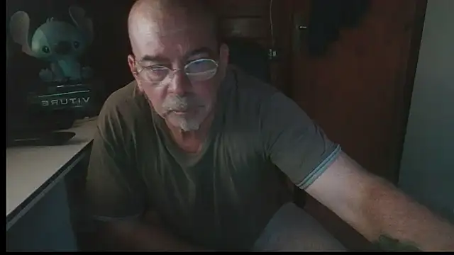 Snapshot of 0oscar_xxx chatting on 09.09.25 0oscar xxx online show from 09.09.25