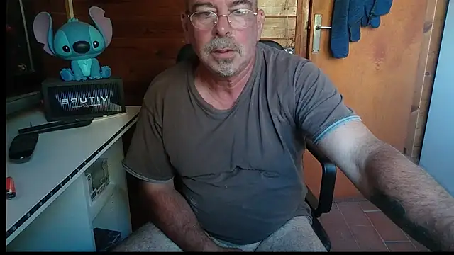 Snapshot of 0oscar_xxx chatting on 09.11.25 0oscar xxx online show from 09.11.25