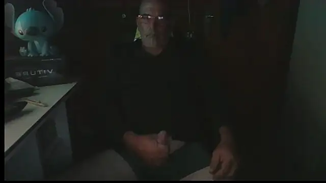 Snapshot of 0oscar_xxx chatting on 09.25.25 0oscar xxx online show from 09.25.25