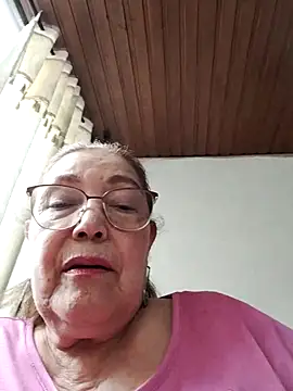 Snapshot of Vicky_Rosse chatting on 05.08.26 Vicky Rosse online show from 05.08.26
