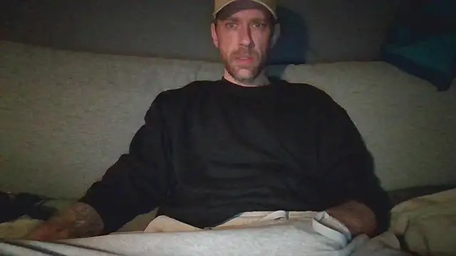 Snapshot of Stock-Holmes chatting on 10.11.25 Stock-Holmes online show from 10.11.25