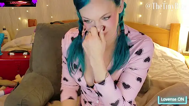 thetinyblue online show from 10.10.25