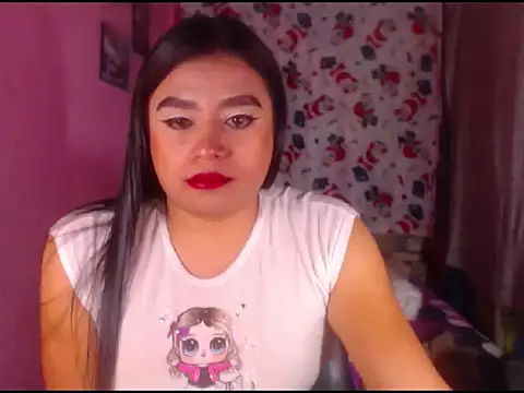 Snapshot of katrinawillff chatting on 12.21.25 katrinawillff online show from 12.21.25