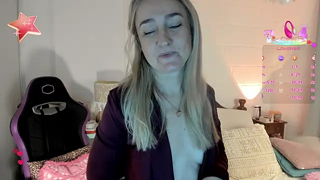 Snapshot of 1Sweetnina chatting on 05.22.26 1Sweetnina online show from 05.22.26