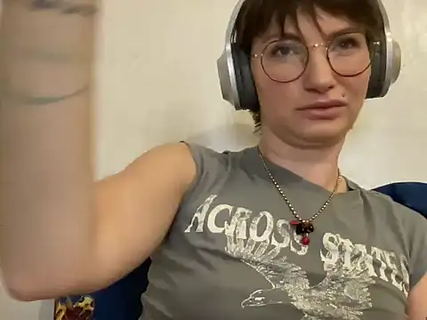 Snapshot of -CatchMe- chatting on 11.02.25 -CatchMe- online show from 11.02.25