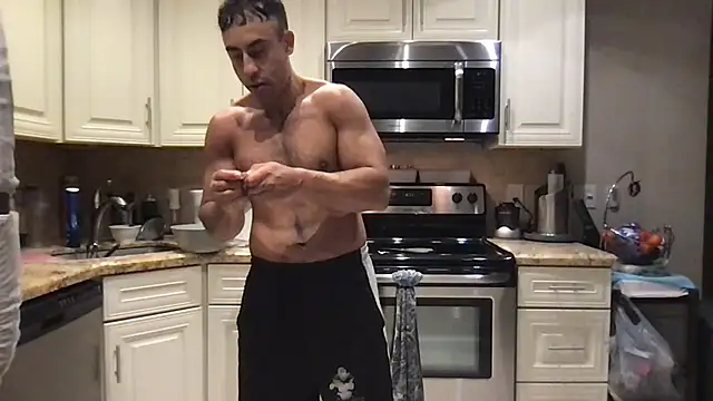 Snapshot of BigGuyMuscle chatting on 06.03.26 BigGuyMuscle online show from 06.03.26