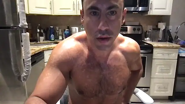 Snapshot of BigGuyMuscle chatting on 06.13.26 BigGuyMuscle online show from 06.13.26