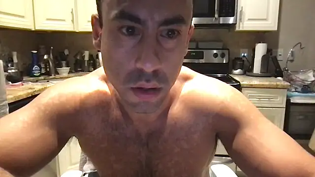 Snapshot of BigGuyMuscle chatting on 06.18.26 BigGuyMuscle online show from 06.18.26