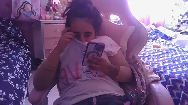 annarose19 online show from 04.29.26