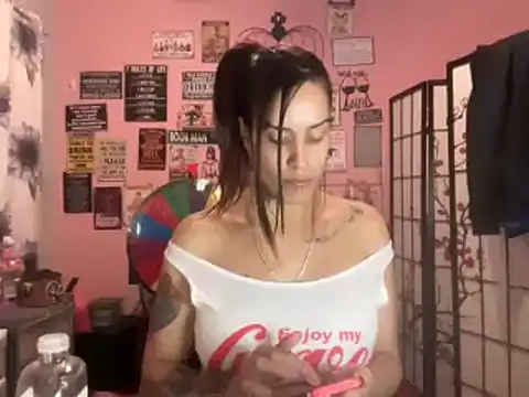 latinacubana online show from 12.15.24