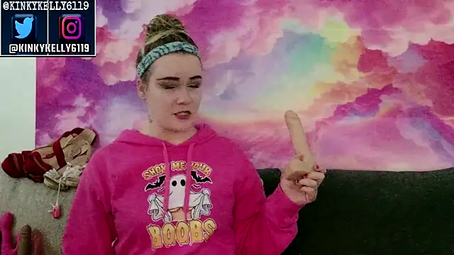 Kellylynn69 online show from 10.14.25