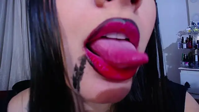 Sharlottee online show from 07.10.26