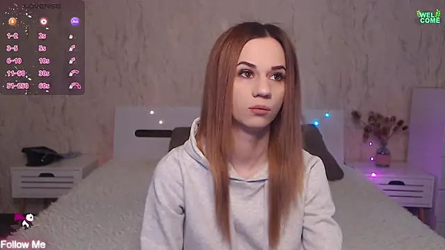 Snapshot of ItsAlisia chatting on 02.02.25 ItsAlisia online show from 02.02.25