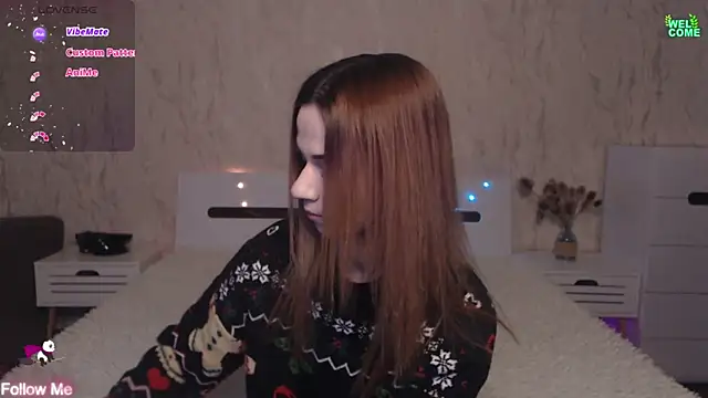 Snapshot of ItsAlisia chatting on 02.09.25 ItsAlisia online show from 02.09.25