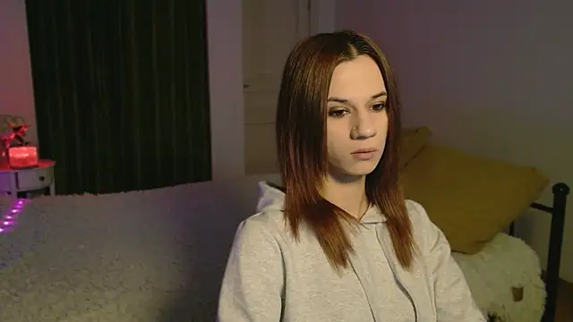 Snapshot of ItsAlisia chatting on 10.20.25 ItsAlisia online show from 10.20.25