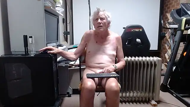 Snapshot of unclek23 chatting on 02.14.26 unclek23 online show from 02.14.26