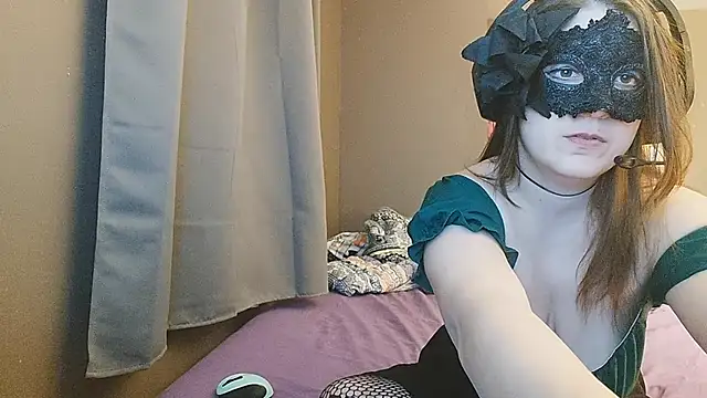 Snapshot of missteriousbelle chatting on 01.20.25 missteriousbelle online show from 01.20.25