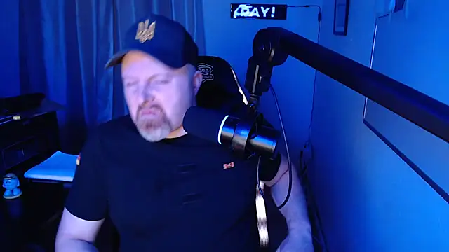 Snapshot of DerPornoPete chatting on 02.23.25 DerPornoPete online show from 02.23.25