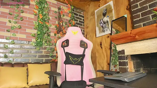 danaythamara1 online show from 03.13.25