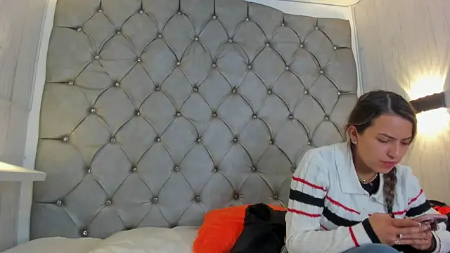 danaythamara1 online show from 03.16.25