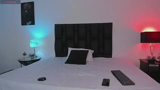 Snooky Clinton online show from 02.06.25