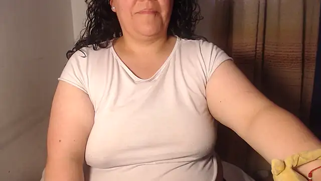 agathamiller01 online show from 03.11.26