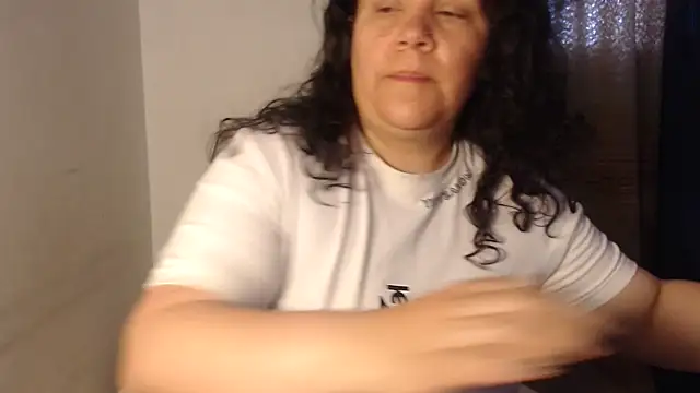 agathamiller01 online show from 04.30.26